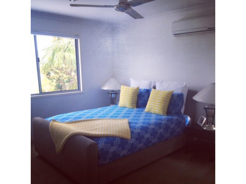 110 Tours Way, Burleigh Waters QLD 4220