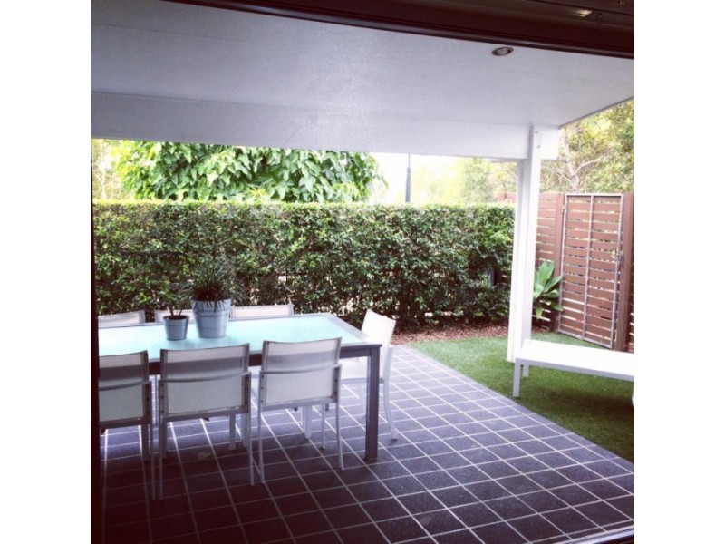 110 Tours Way, Burleigh Waters QLD 4220