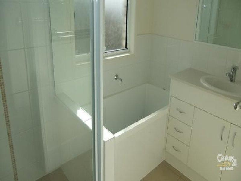 3 Fiery Street, Brassall QLD 4305