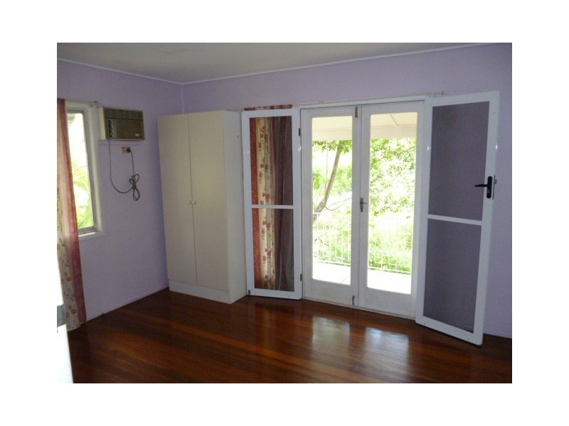 38 Newcomen Street, Indooroopilly QLD 4068