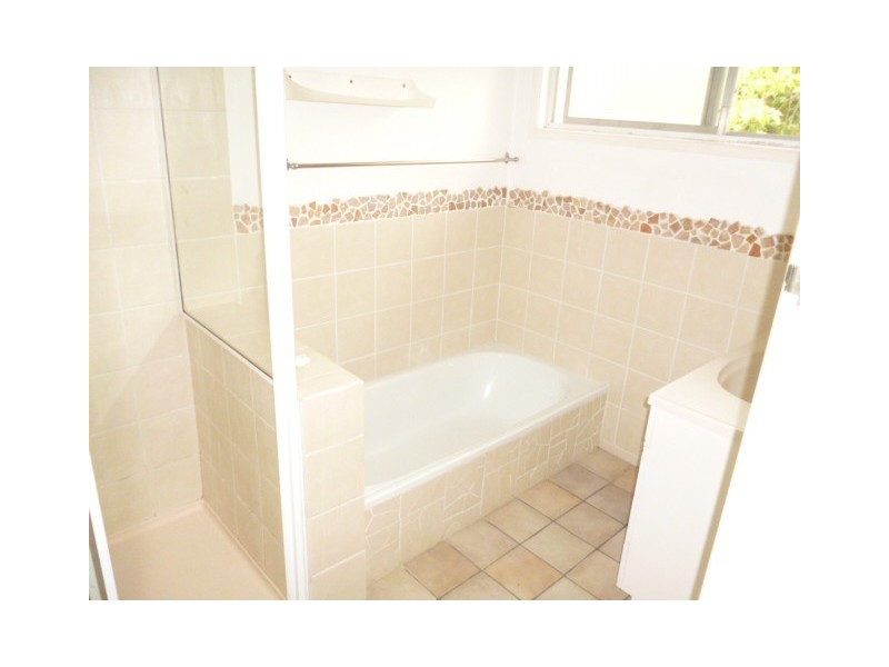 38 Newcomen Street, Indooroopilly QLD 4068