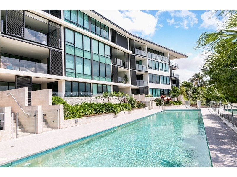 90 Wynnum Rd, Norman Park QLD 4170