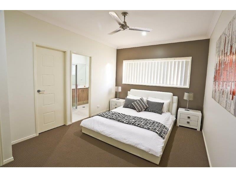 Flinders View QLD 4305