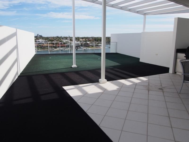 11 Nicklin Way, Minyama QLD 4575