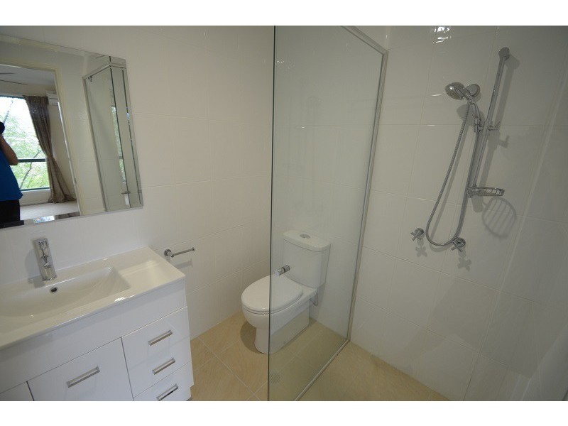 2008/6 Crestridge Crescent, Oxenford QLD 4210