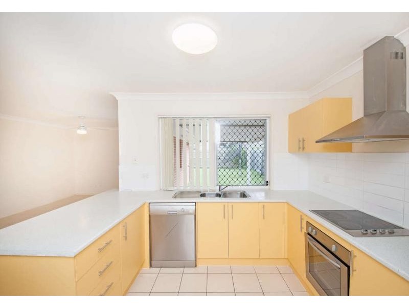 27 Orangetip Crescent, Calamvale QLD 4116