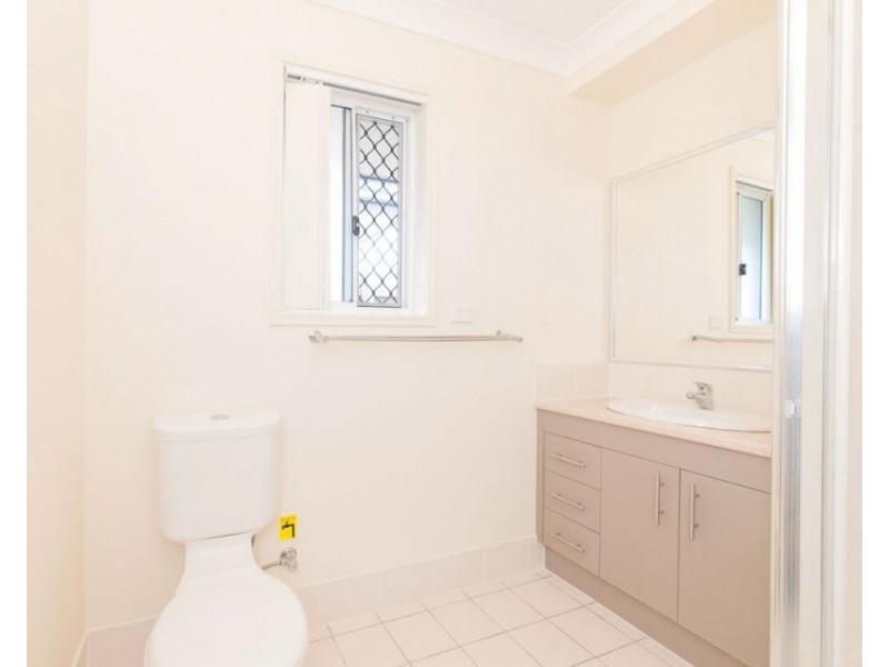 27 Orangetip Crescent, Calamvale QLD 4116