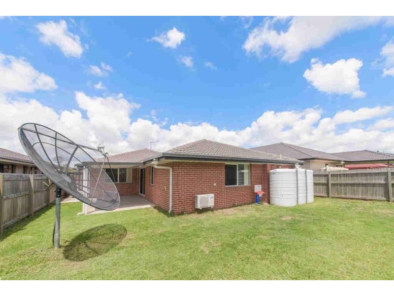 27 Orangetip Crescent, Calamvale QLD 4116