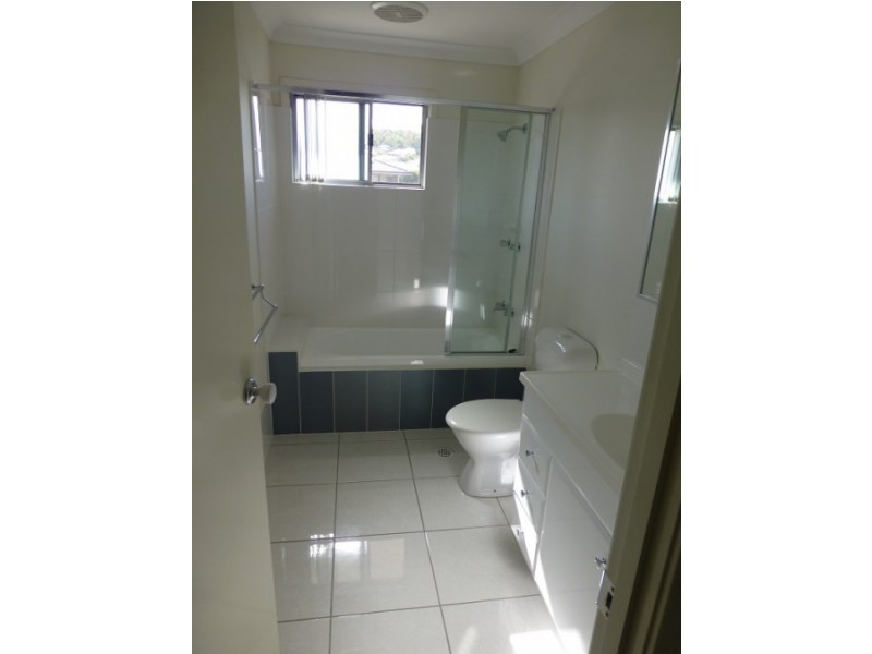 30 Carmarthen Circuit, Pacific Pines QLD 4211