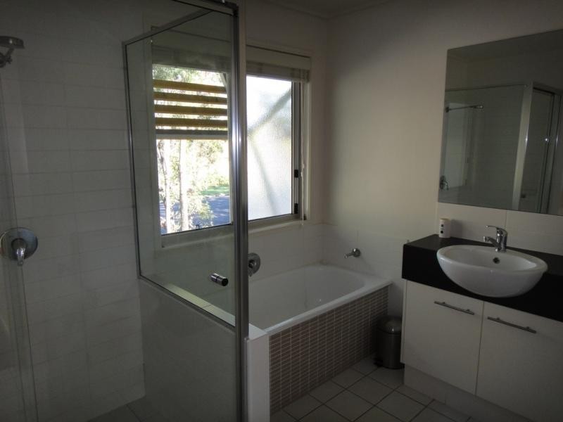 1/68 Pulgul Street, Urangan QLD 4655