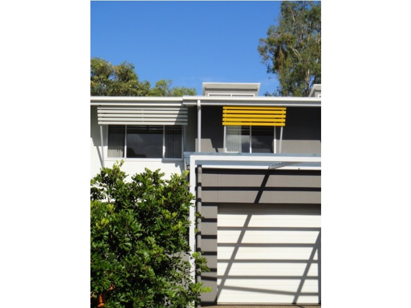 1/68 Pulgul Street, Urangan QLD 4655