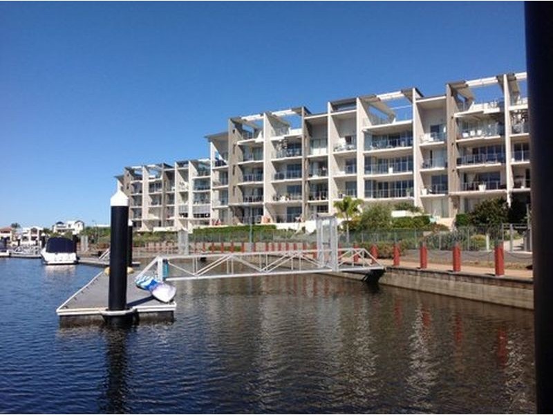79/7 Grand Parade, Kawana Island QLD 4575