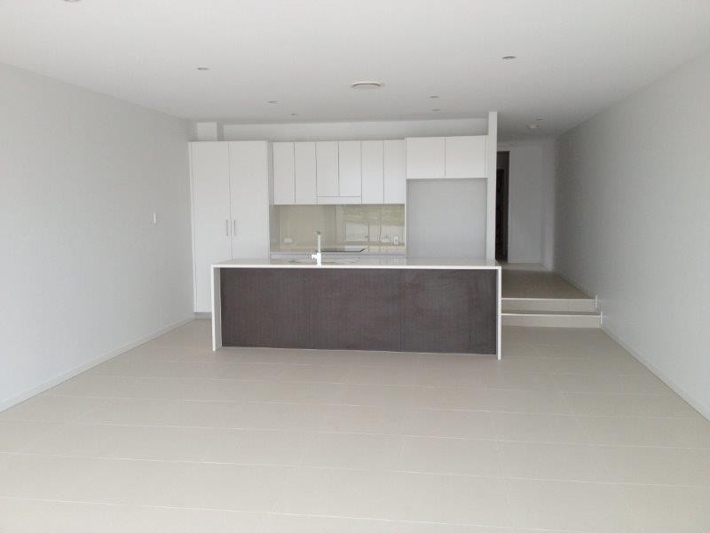 9 Southbay Drive, Varsity Lakes QLD 4227