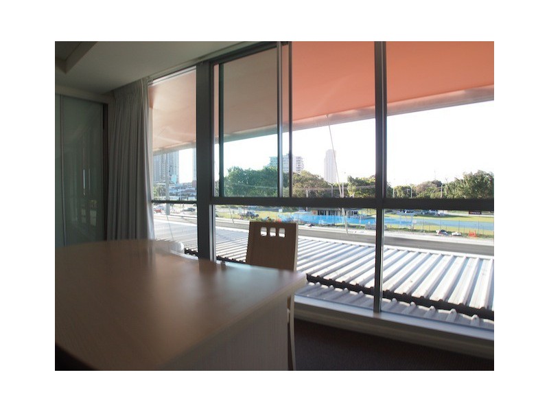 1 Como Cresent, Southport QLD 4215