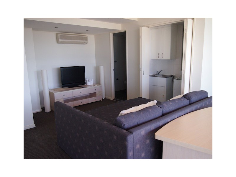 1 Como Cresent, Southport QLD 4215