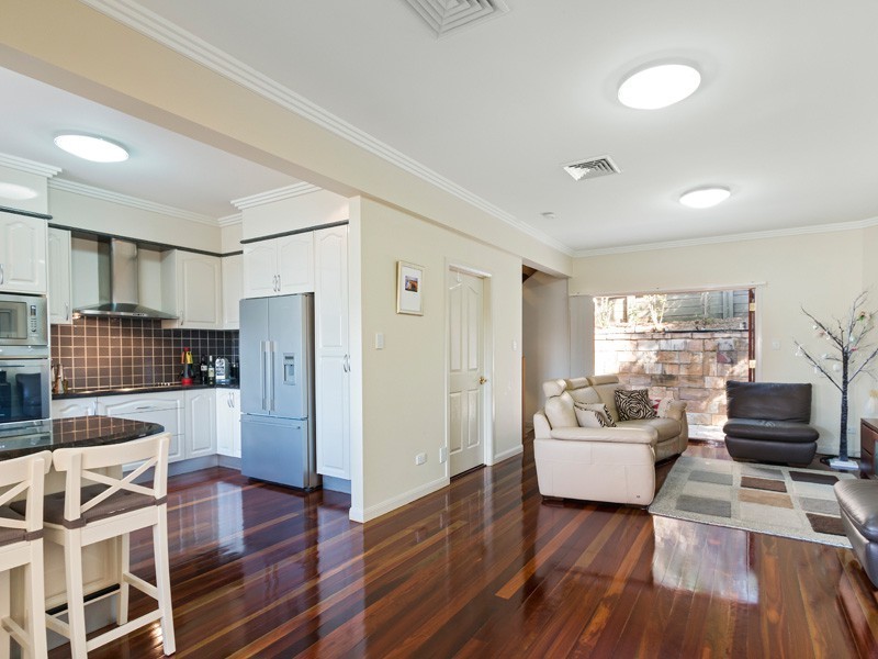 17 Challinor Street, Auchenflower QLD 4066