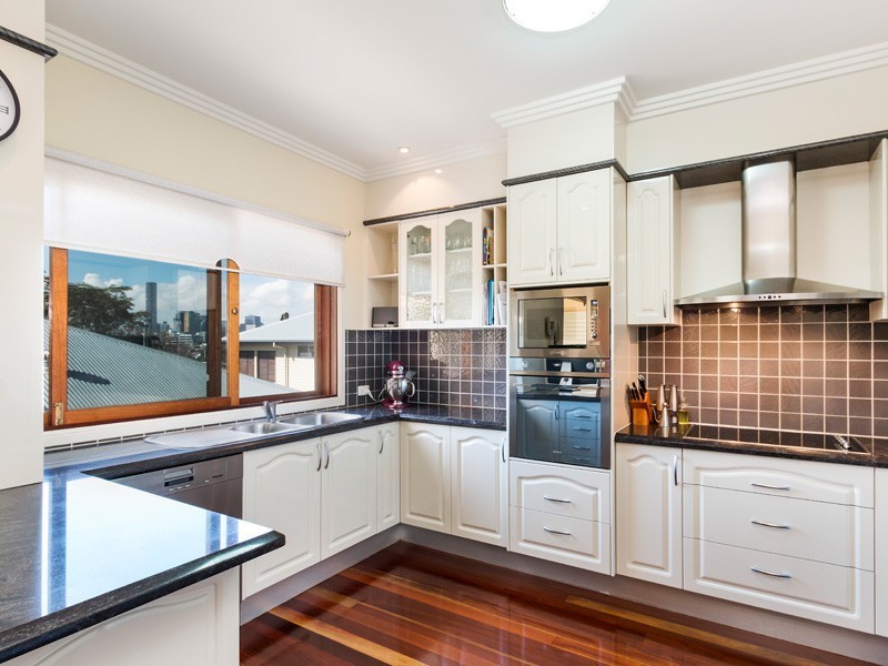 17 Challinor Street, Auchenflower QLD 4066