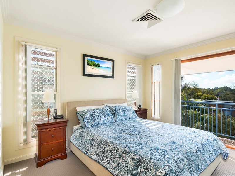 17 Challinor Street, Auchenflower QLD 4066