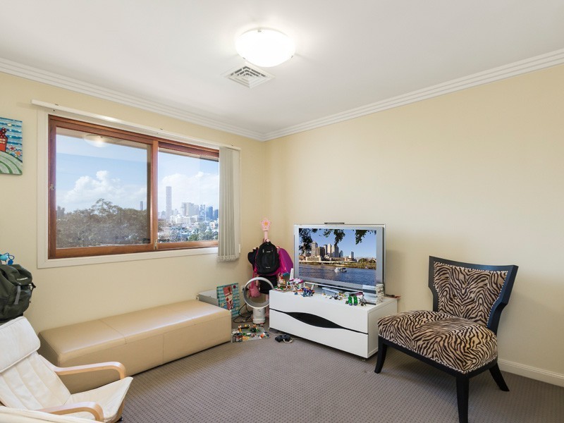 17 Challinor Street, Auchenflower QLD 4066