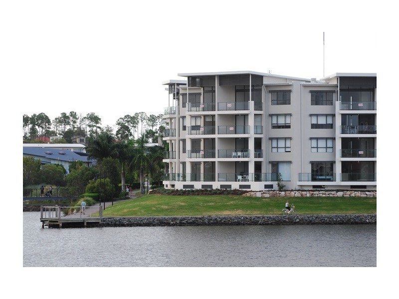 33/9 Moors Cresent, Varsity Lakes QLD 4227