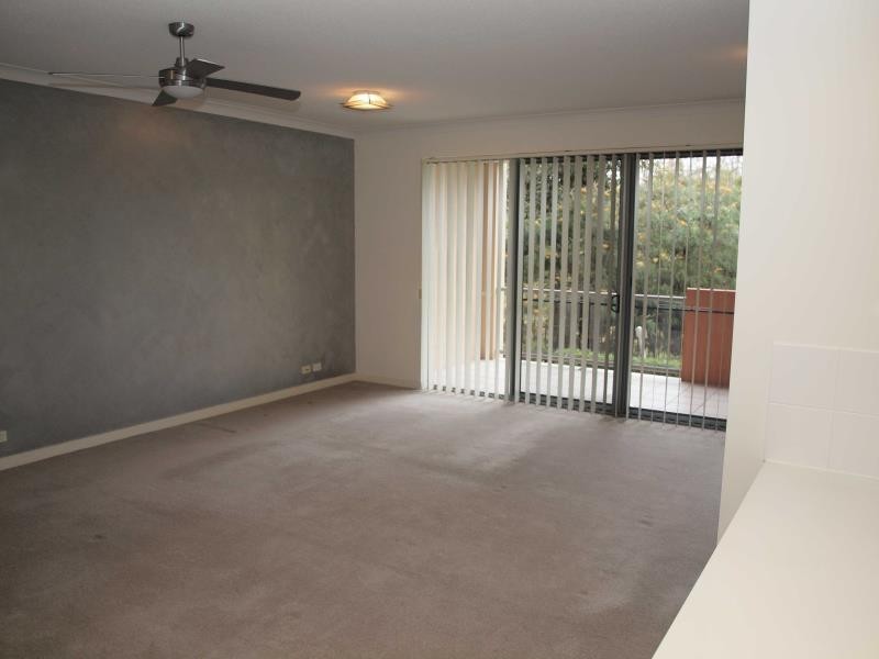 25/19 Carina Peak Drive, Varsity Lakes QLD 4227