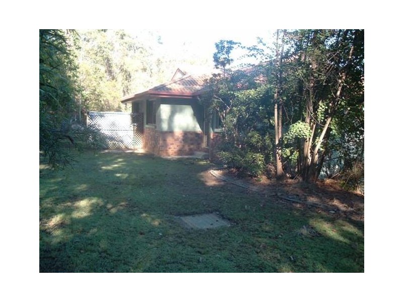 31 Simpsons Rd, Elanora QLD 4221