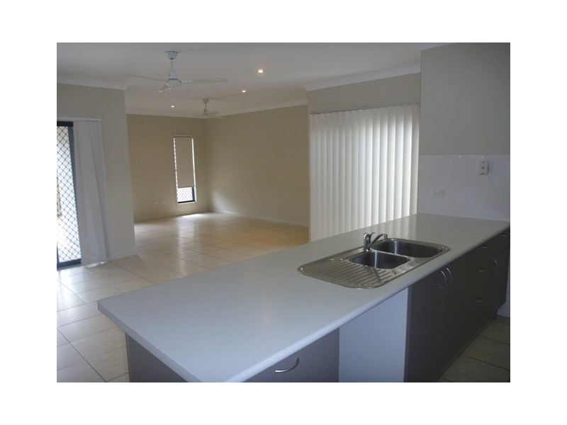 81 Tangerine Way, Kirwan QLD 4817