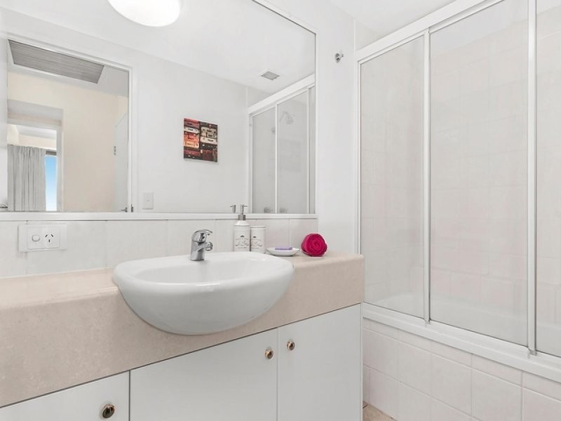 4a/45 Deakin Street, Kangaroo Point QLD 4169