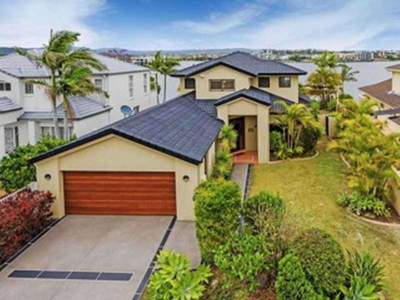 39 Northwestern Ct, Varsity Lakes QLD 4227