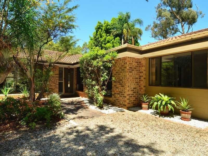 28 Westminster Boulevard, Elanora QLD 4221