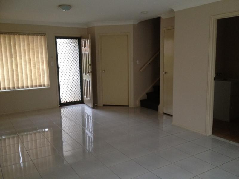 21 Regensberg Close, Varsity Lakes QLD 4227