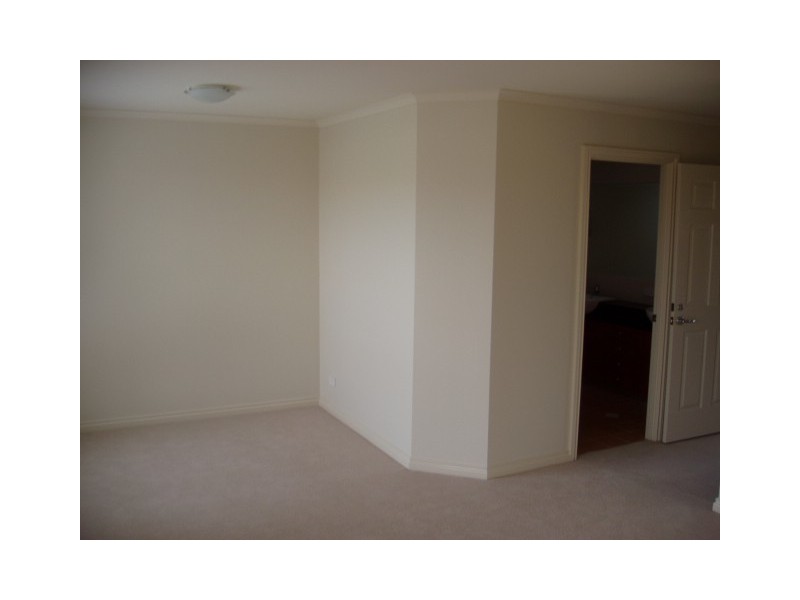 8846 Magnolia Drvie East, Hope Island QLD 4212