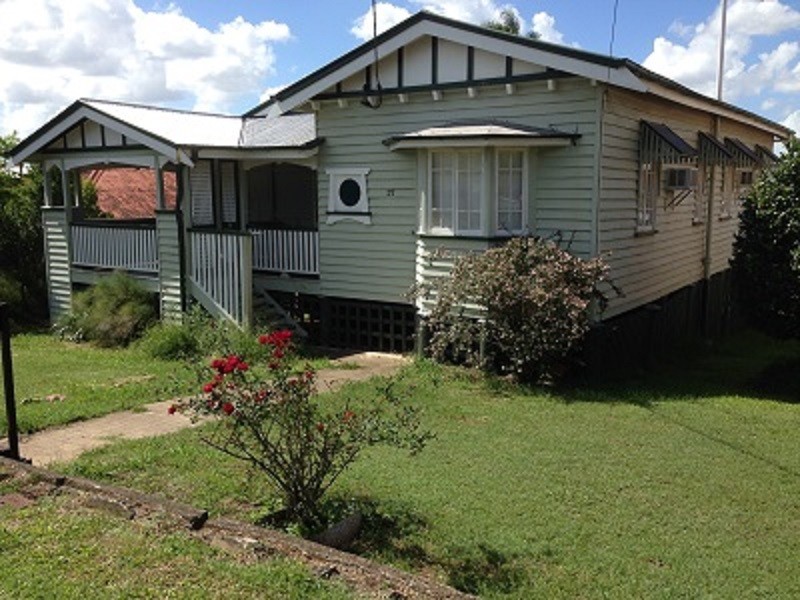 37 Nicholson Street, Greenslopes QLD 4120