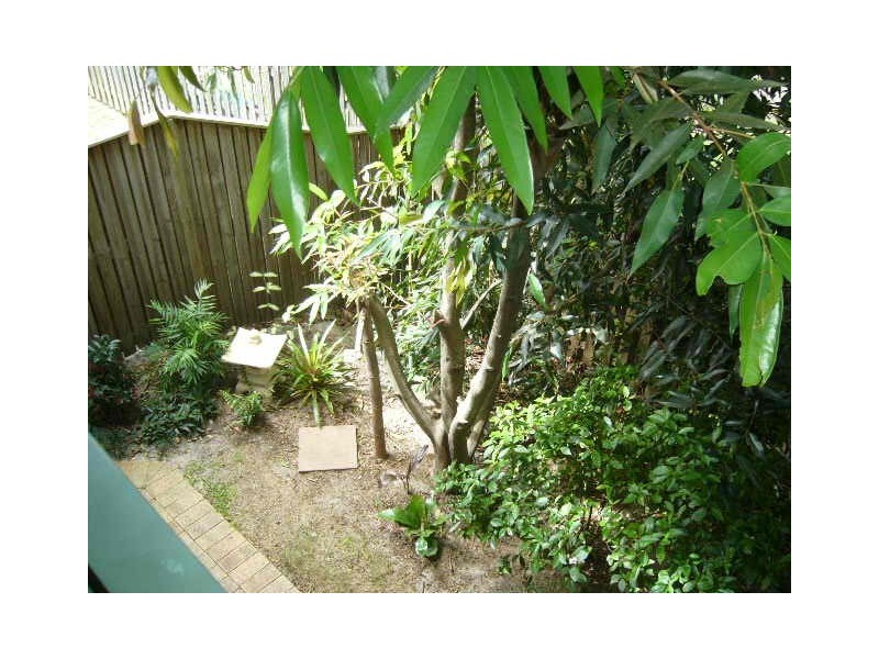 6/18 Tallebudgeera Creek Rd,, Burleigh Heads QLD 4220