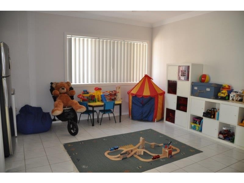 24 Listonia Drive, Albany Creek QLD 4035