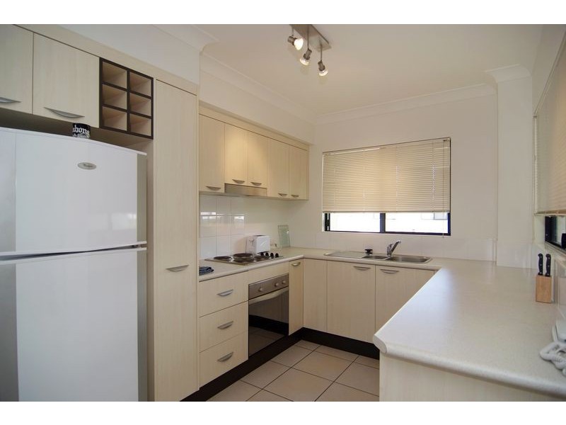 8/44 Pease street, Manoora QLD 4870