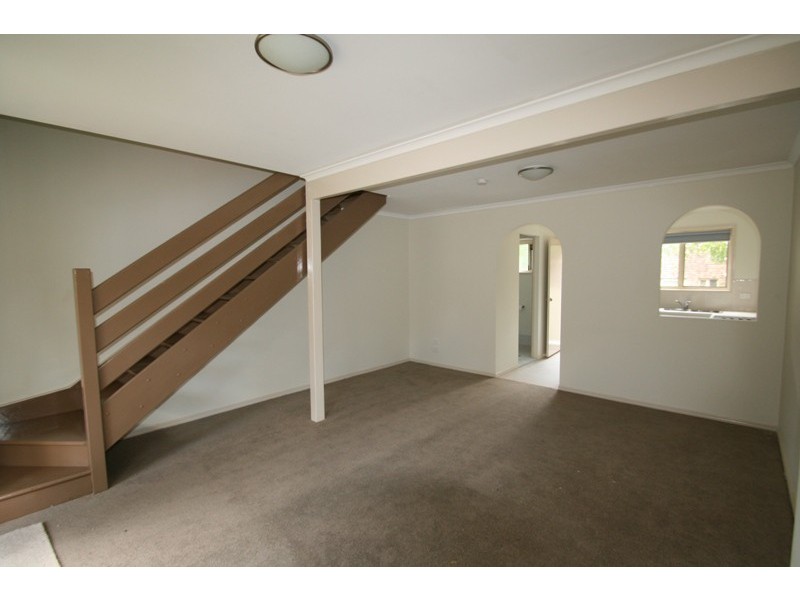 3 Costata Cres, Hillcrest QLD 4118