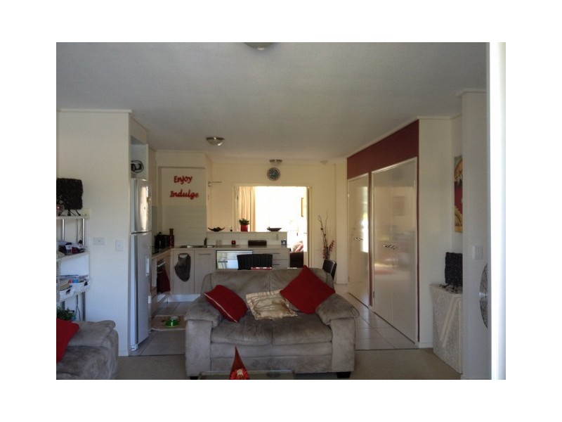 15/68 Pulgul Street, Urangan QLD 4655