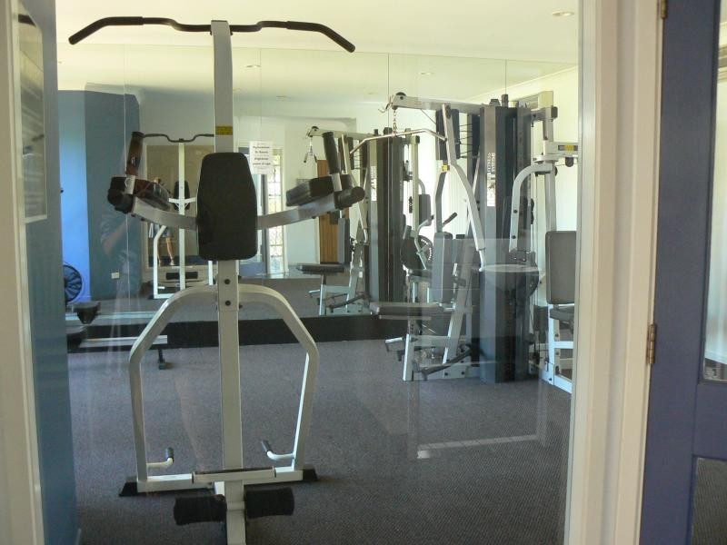 1 Gentian Drive, Arundel QLD 4214