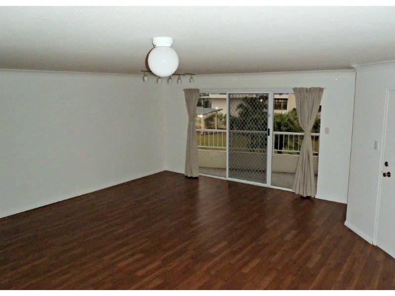 19 Cnr GC Hwy & 3rd Avenue, Burleigh Heads QLD 4220