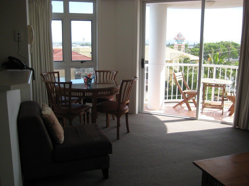1038/2633 Gold Coast Highway, Broadbeach QLD 4218