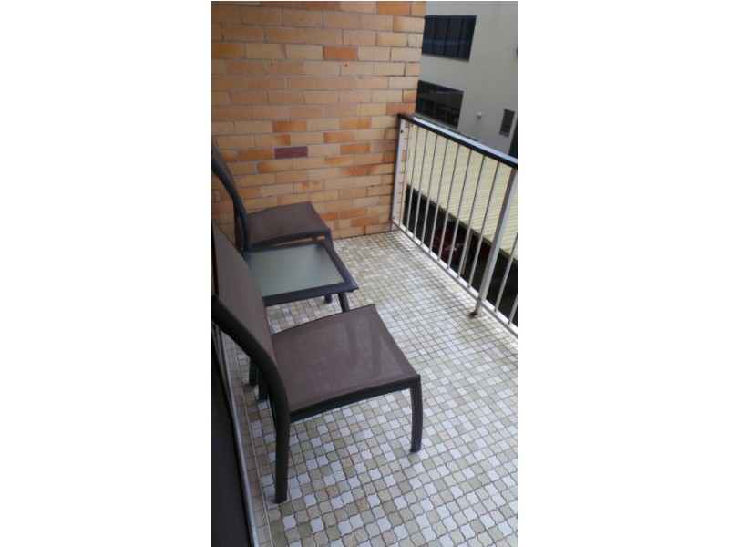 10/72 Marine Parade, Southport QLD 4215