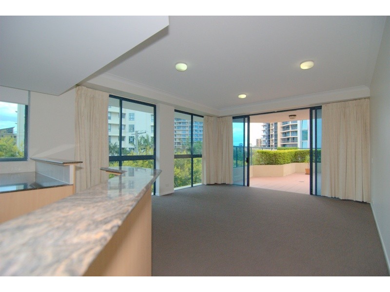 1a/45 Deakin Street, Kangaroo Point QLD 4169