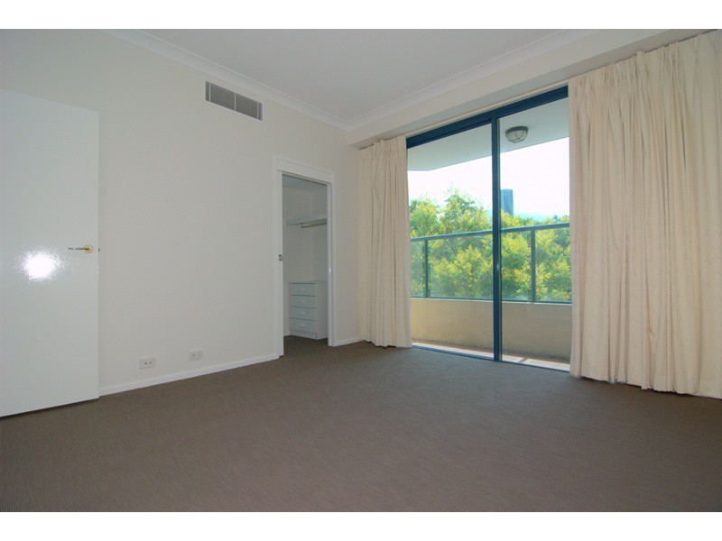 1a/45 Deakin Street, Kangaroo Point QLD 4169