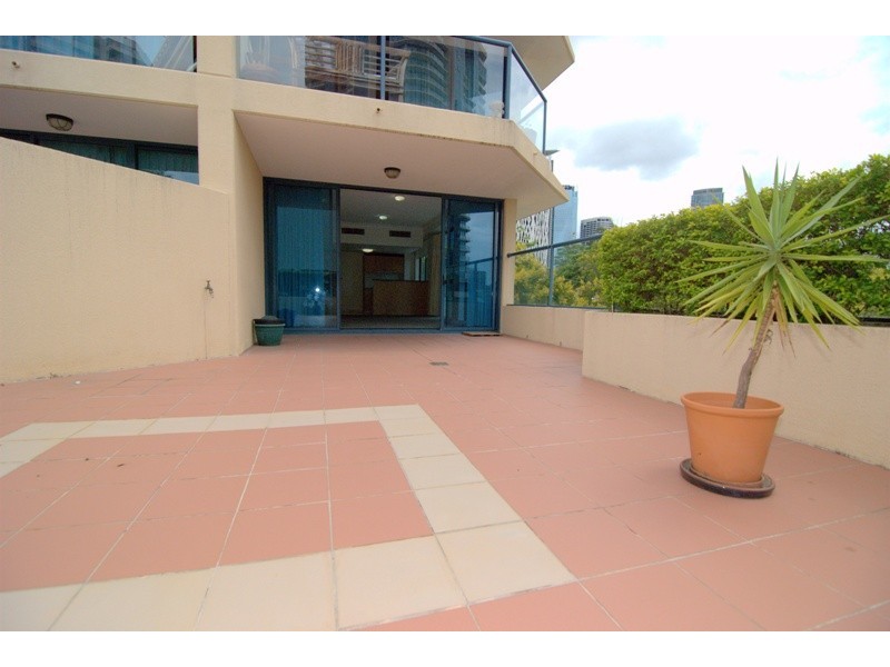 1a/45 Deakin Street, Kangaroo Point QLD 4169