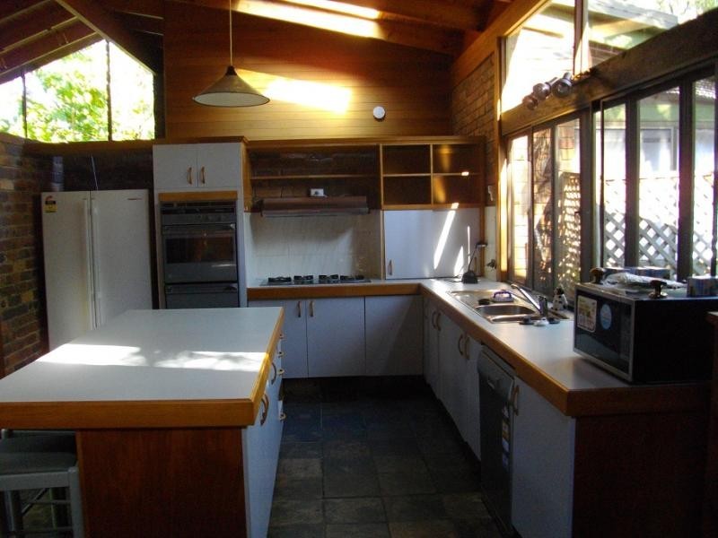 11 Dulhunty Street, Chapel Hill QLD 4069