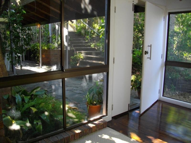 11 Dulhunty Street, Chapel Hill QLD 4069