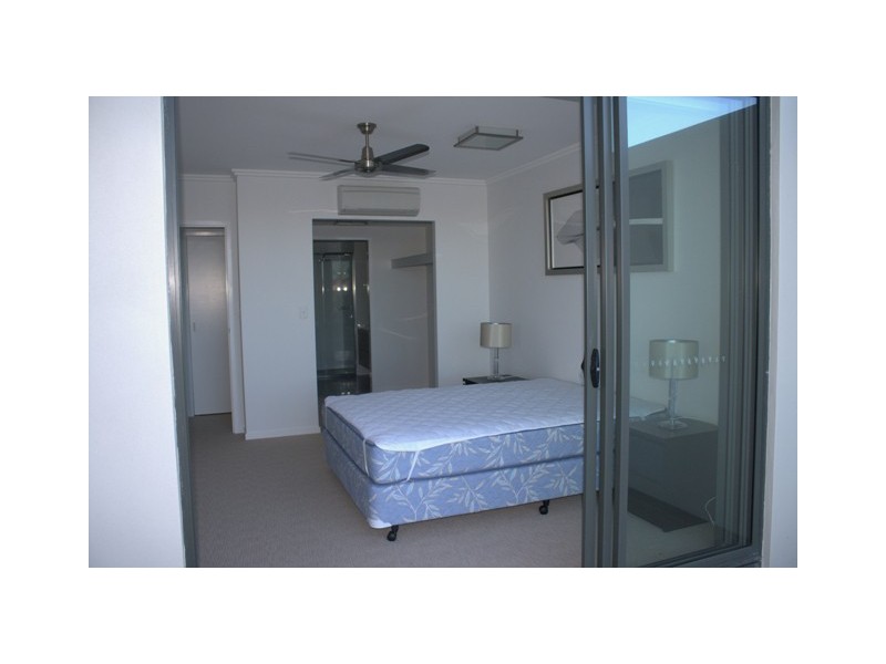 9 Moores Crescent, Varsity Lakes QLD 4227