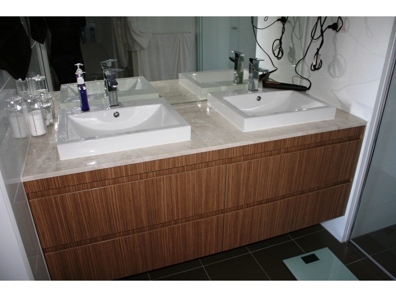 9 Moores Crescent, Varsity Lakes QLD 4227