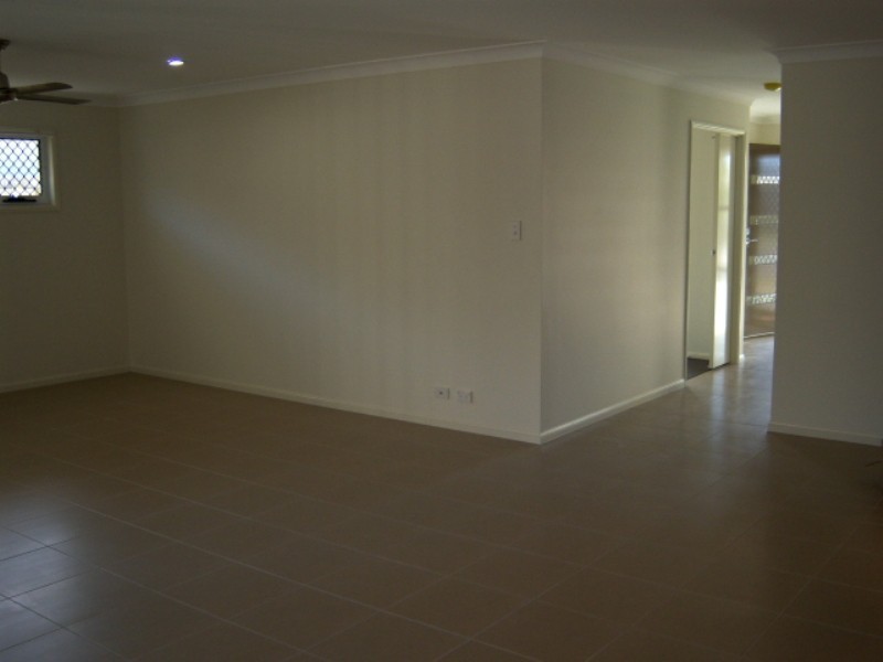 93 School Road, Wynnum QLD 4178